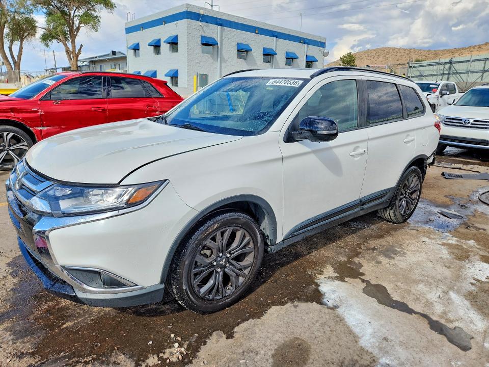 2018 Mitsubishi Outlander მანქანა იყიდება აუქციონზე, vin: JA4AD3A31JZ050870, აუქციონის ნომერი: 64470536