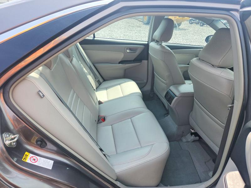 64554246 :رقم المزاد ، 4T4BF1FK4FR467155 vin ، 2015 Toyota Camry مزاد بيع