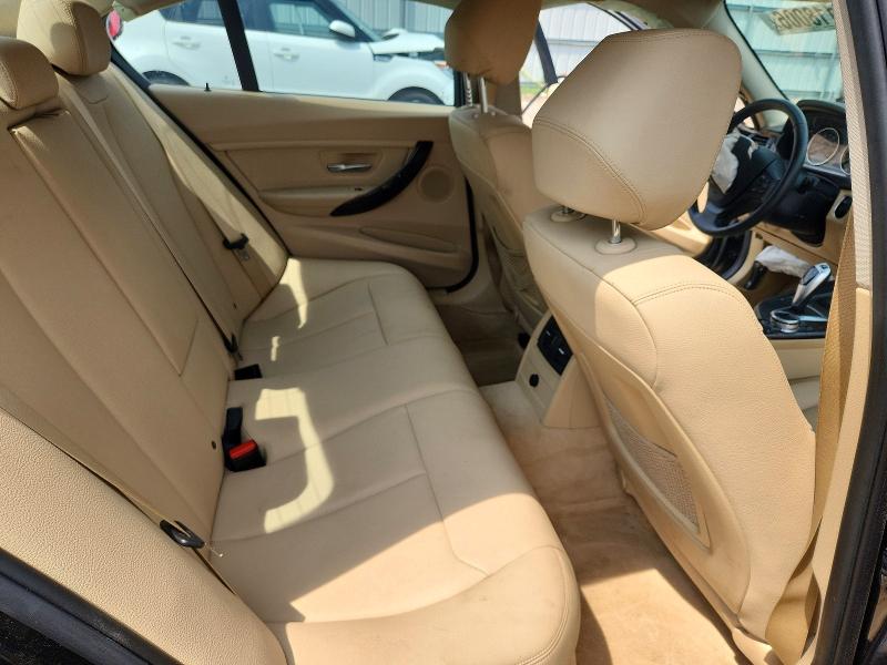 64118006 :رقم المزاد ، WBA3B1G52ENS79019 vin ، 2014 Bmw 320 مزاد بيع