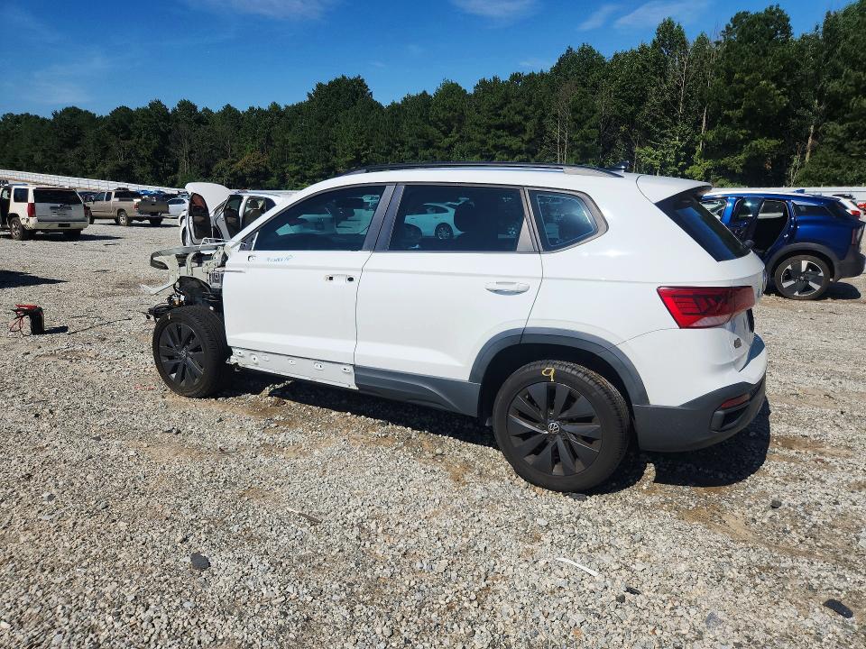 Продажа на аукционе авто 2022 Volkswagen Taos, vin: 3VVCX7B28NM031759, номер лота: 65199586
