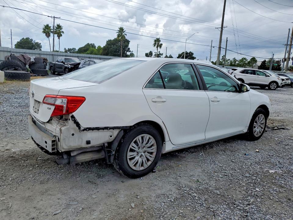 63711696 :رقم المزاد ، 4T1BF1FK7EU469247 vin ، 2014 Toyota Camry مزاد بيع