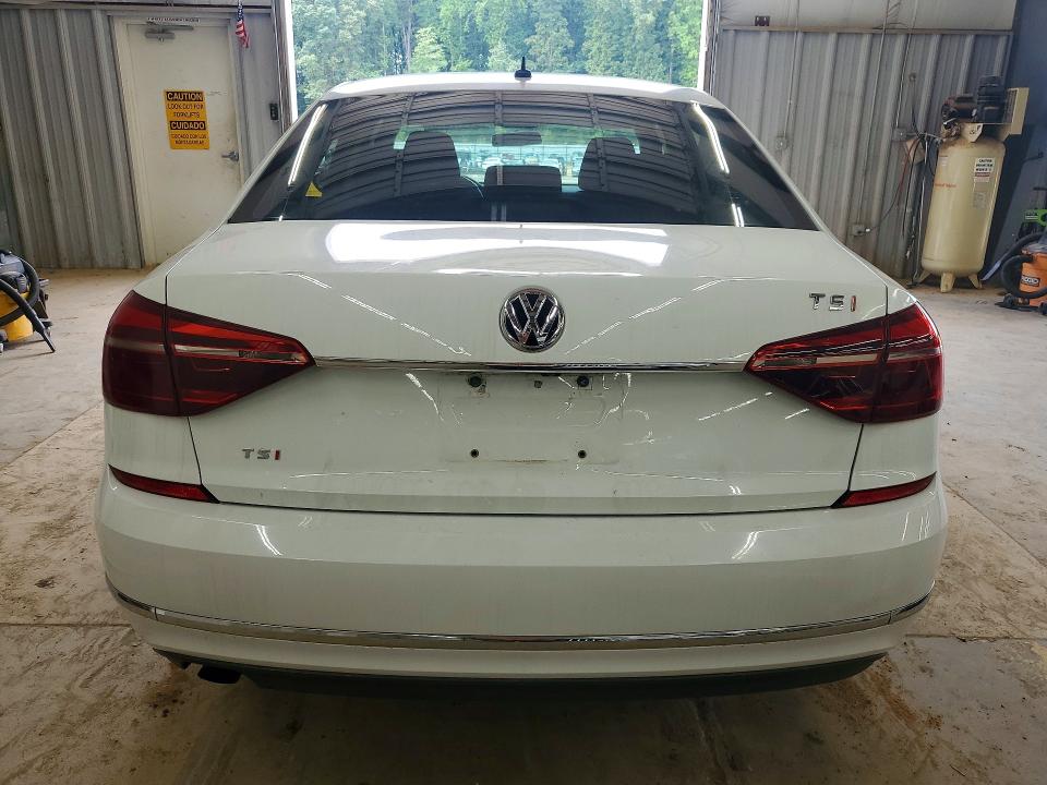 Aukcja sprzedaży 2017 Volkswagen Passat, vin: 1VWAT7A39HC043868, numer aukcji: 64417056
