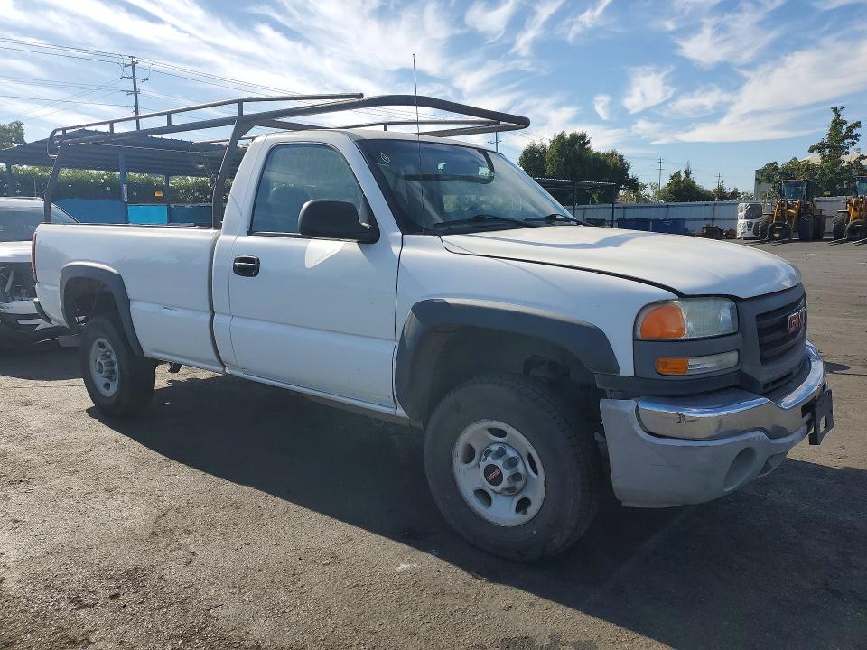 66586656 :رقم المزاد ، 1GTHC24124E146563 vin ، 2004 Gmc Sierra مزاد بيع