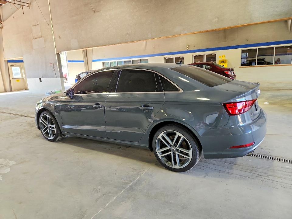 66075506 :رقم المزاد ، WAUBEGFF8KA119097 vin ، 2019 Audi A3 مزاد بيع