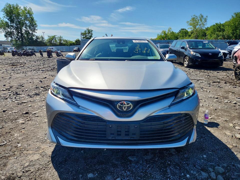 2020 Toyota Camry მანქანა იყიდება აუქციონზე, vin: 4T1L11AK2LU881549, აუქციონის ნომერი: 61348976