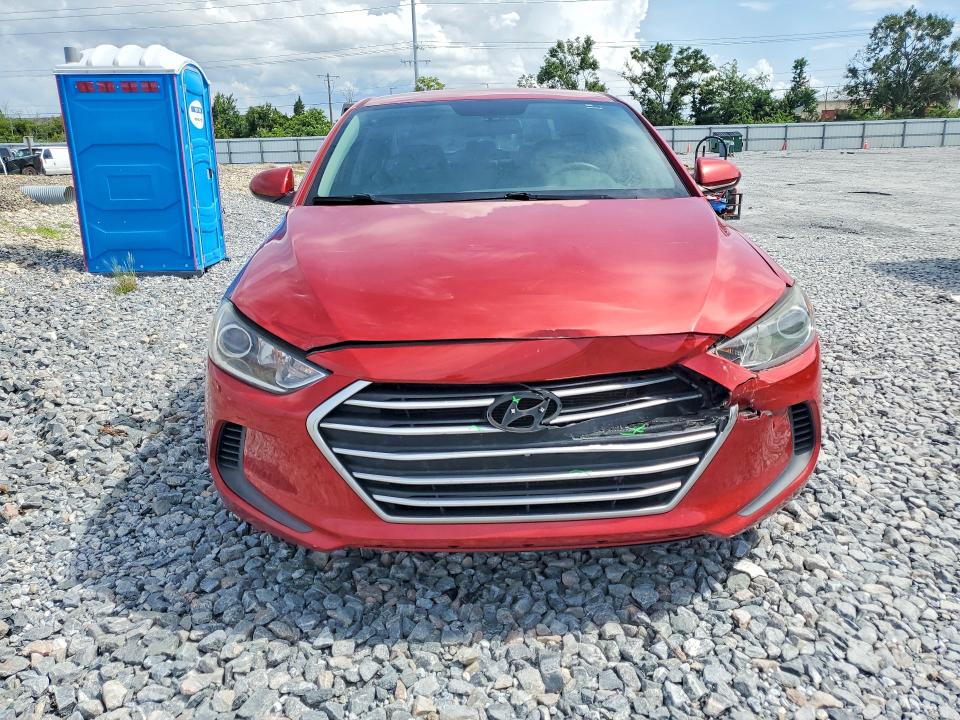 63894456 :رقم المزاد ، 5NPD84LF5HH005565 vin ، 2017 Hyundai Elantra مزاد بيع