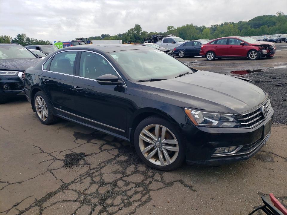 65733876 :رقم المزاد ، 1VWCT7A33GC062536 vin ، 2016 Volkswagen Passat مزاد بيع