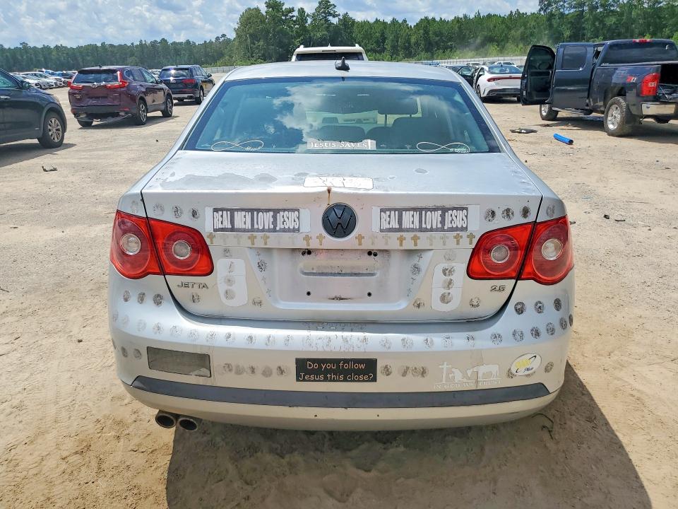 64028296 :رقم المزاد ، 3VWRF71KX7M012322 vin ، 2007 Volkswagen Jetta مزاد بيع