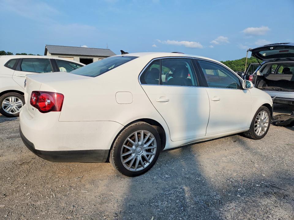 64830686 :رقم المزاد ، 3VWRZ7AJ4AM051798 vin ، 2010 Volkswagen Jetta مزاد بيع