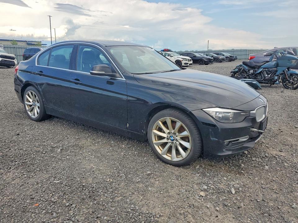 63410126 :رقم المزاد ، WBA3C3G52ENS70717 vin ، 2014 Bmw 320 مزاد بيع