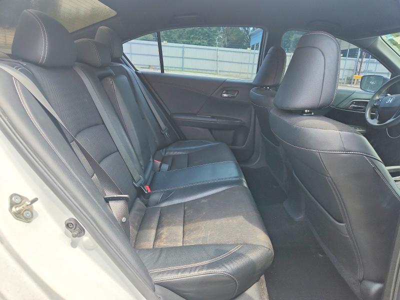 63286186 :رقم المزاد ، 1HGCR2F52HA130712 vin ، 2017 Honda Accord مزاد بيع