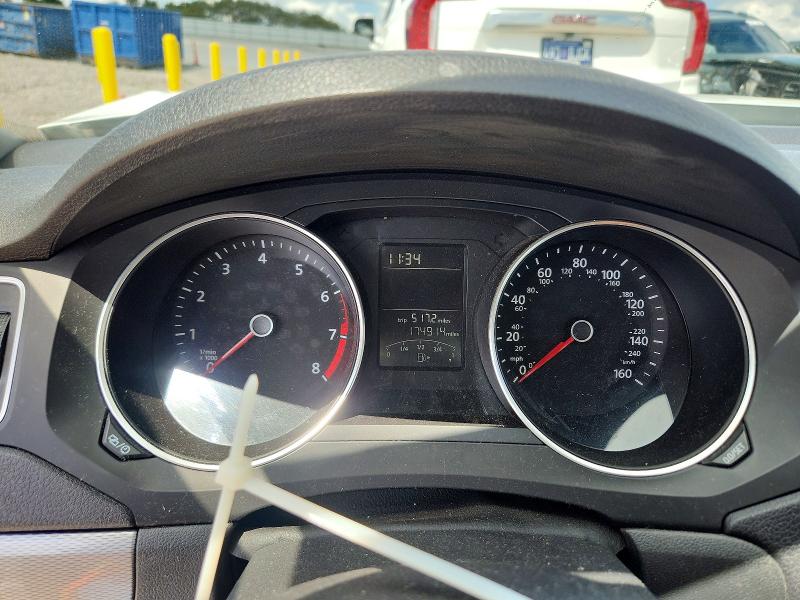 66254256 :رقم المزاد ، 3VW167AJ5HM330337 vin ، 2017 Volkswagen Jetta مزاد بيع