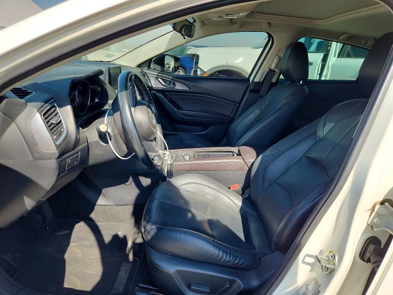 Продажа на аукционе авто 2018 Mazda 3, vin: 3MZBN1W35JM240982, номер лота: 64611476