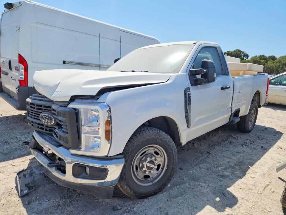 60253916 :رقم المزاد ، 1FTBF2AA0REF46890 vin ، 2024 Ford F250 مزاد بيع