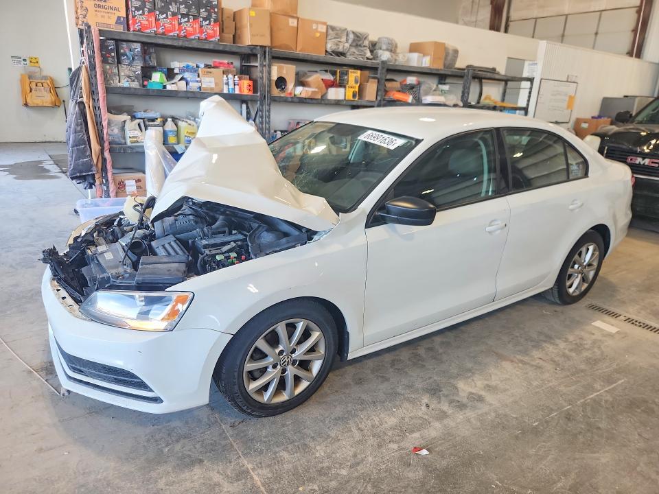 66991636 :رقم المزاد ، 3VWD17AJ7FM204036 vin ، 2015 Volkswagen Jetta مزاد بيع