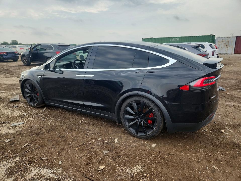 63558986 :رقم المزاد ، 5YJXCBE41GF005720 vin ، 2016 Tesla Model X مزاد بيع