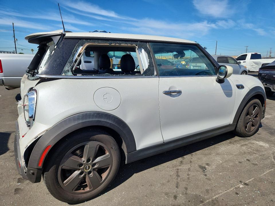 Продажа на аукционе авто 2024 Mini Cooper, vin: WMW13DJ09R2V08824, номер лота: 65401436