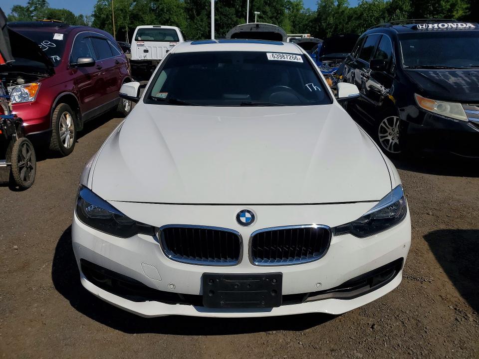 Продаж на аукціоні авто 2017 Bmw 320, vin: WBA8E1G59HNU14479, номер лоту: 63987266