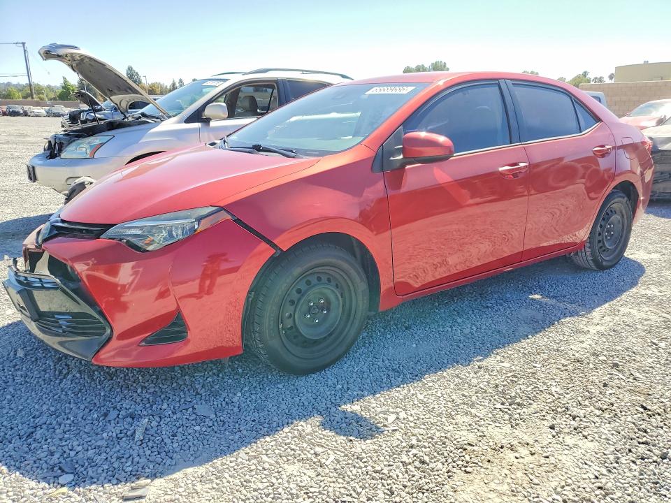 Продаж на аукціоні авто 2018 Toyota Corolla, vin: 5YFBURHE7JP828295, номер лоту: 65689686