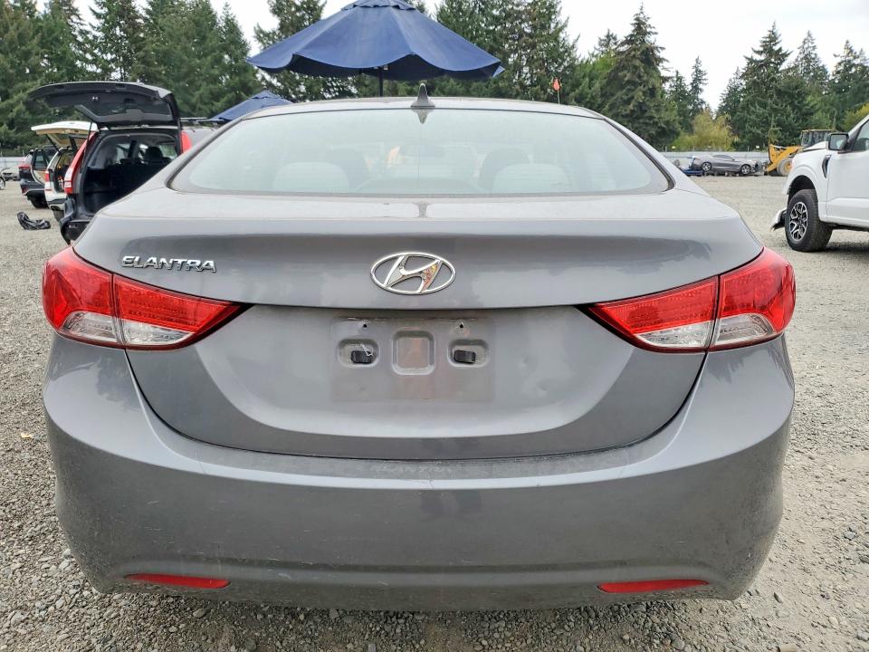 65808596 :رقم المزاد ، 5NPDH4AE6CH117617 vin ، 2012 Hyundai Elantra مزاد بيع