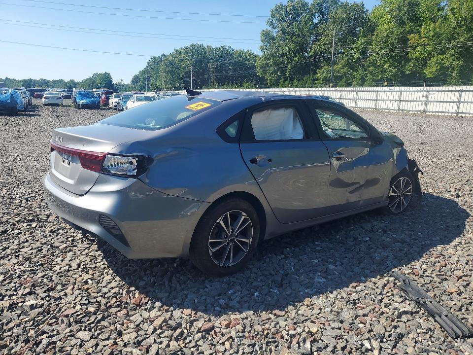 2024 Kia Forte მანქანა იყიდება აუქციონზე, vin: 3KPF24AD5RE761074, აუქციონის ნომერი: 63617826