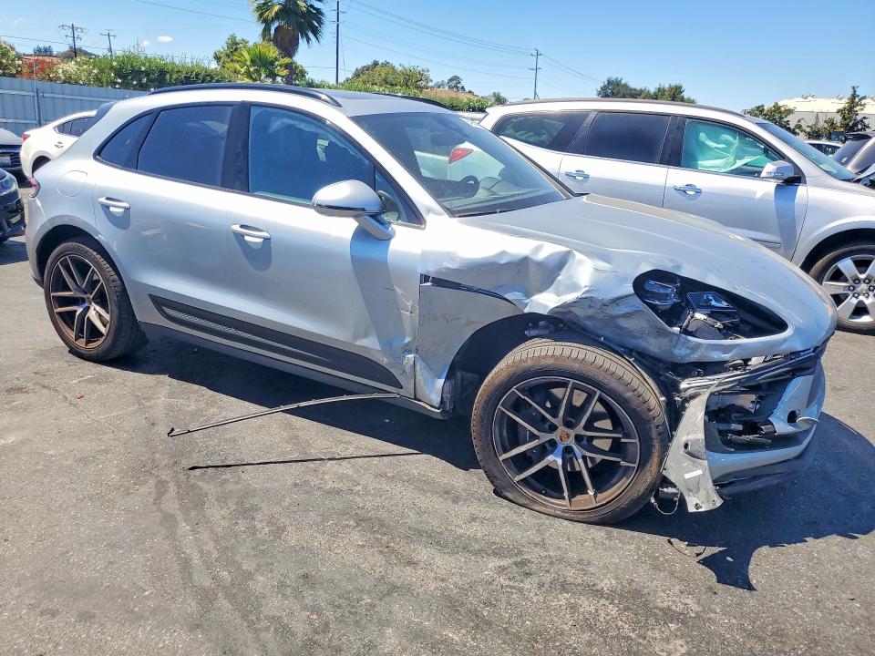 64950386 :رقم المزاد ، WP1AA2A58NLB12444 vin ، 2022 Porsche Macan مزاد بيع