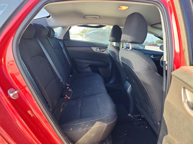 2021 Kia Forte მანქანა იყიდება აუქციონზე, vin: 3KPF24ADXME263896, აუქციონის ნომერი: 64296766