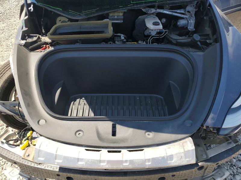 64004646 :رقم المزاد ، 5YJYGDEE1MF065456 vin ، 2021 Tesla Model Y مزاد بيع
