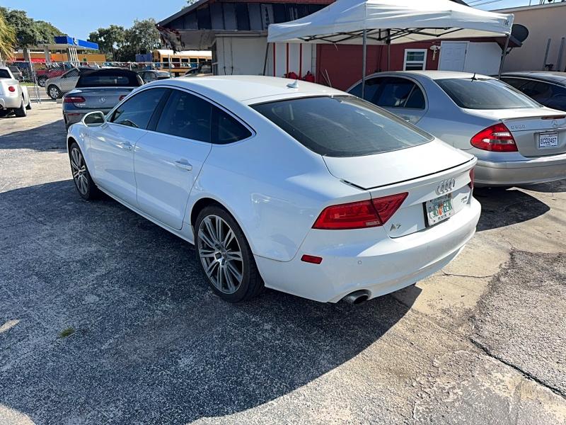 2014 Audi A7 მანქანა იყიდება აუქციონზე, vin: WAUWGAFC1EN030242, აუქციონის ნომერი: 65532736