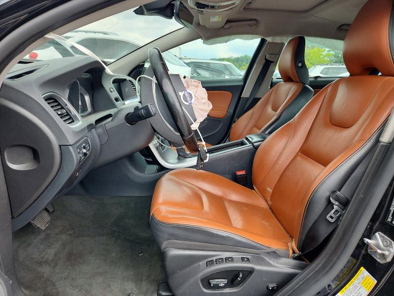 63948446 :رقم المزاد ، LYV402TK1JB157986 vin ، 2018 Volvo S60 مزاد بيع