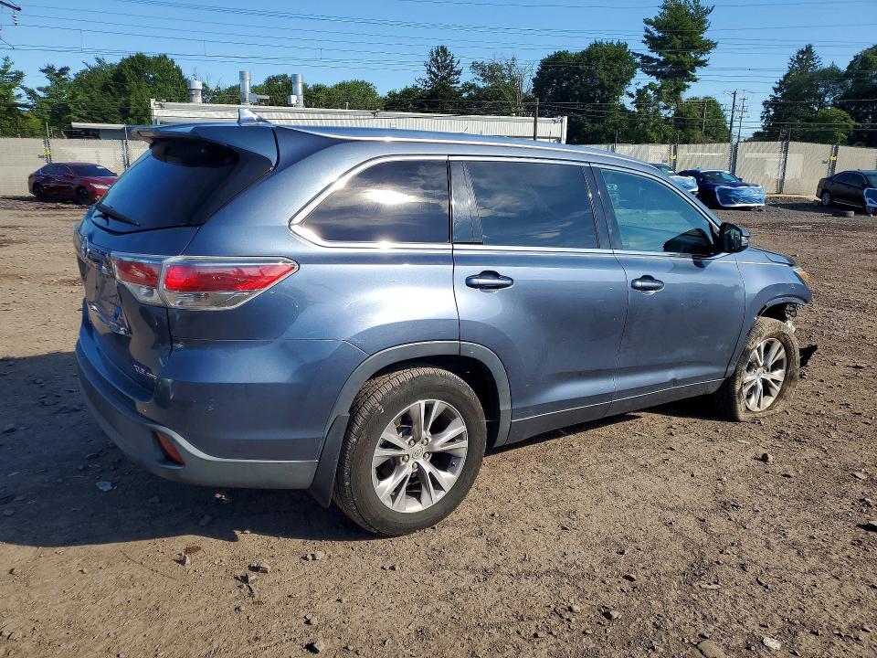 63432006 :رقم المزاد ، 5TDJKRFH2FS174089 vin ، 2015 Toyota Highlander مزاد بيع