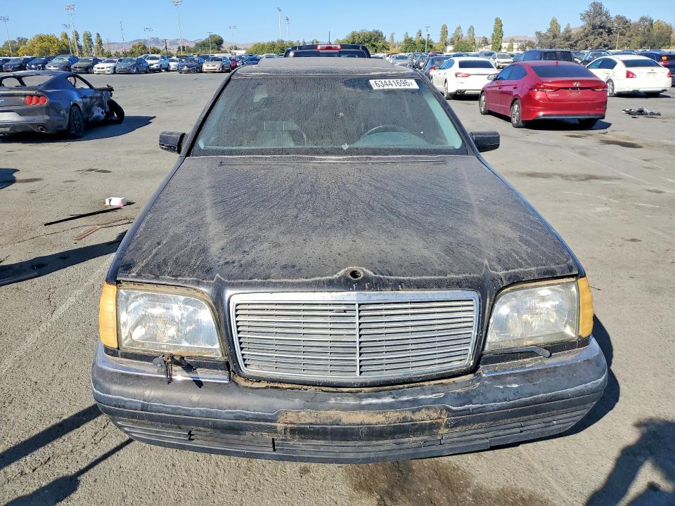 63441696 :رقم المزاد ، WDBGA43G0XA427578 vin ، 1999 Mercedes-benz S مزاد بيع