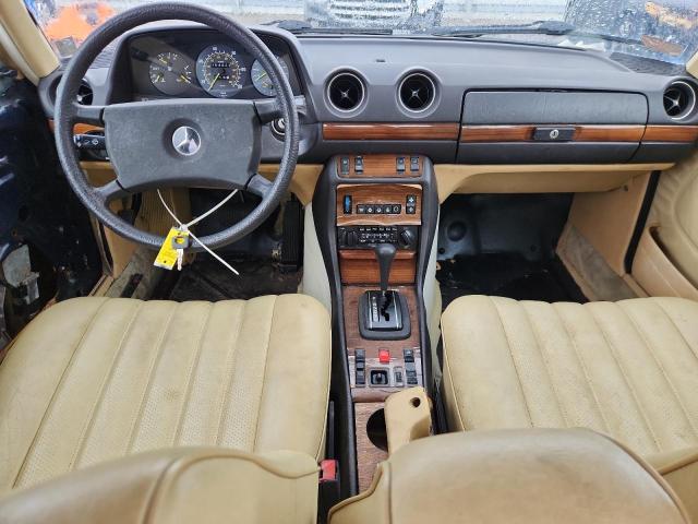 66616096 :رقم المزاد ، WDBAB33A8DB018940 vin ، 1983 Mercedes-benz 300 مزاد بيع