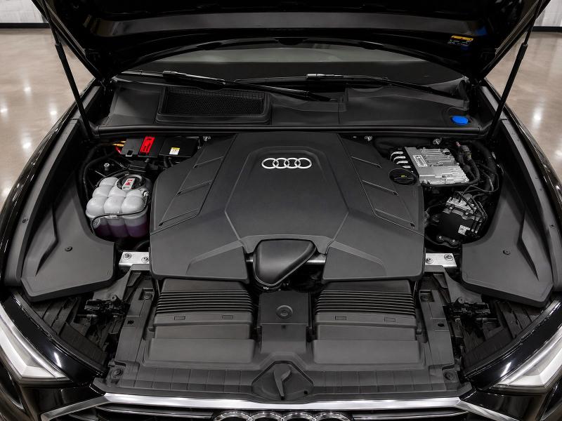 66658416 :رقم المزاد ، WA1BVAF14MD006957 vin ، 2021 Audi Q8 مزاد بيع