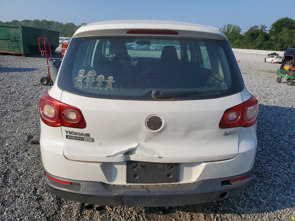2011 Volkswagen Tiguan მანქანა იყიდება აუქციონზე, vin: WVGAV7AX0BW526845, აუქციონის ნომერი: 66594446