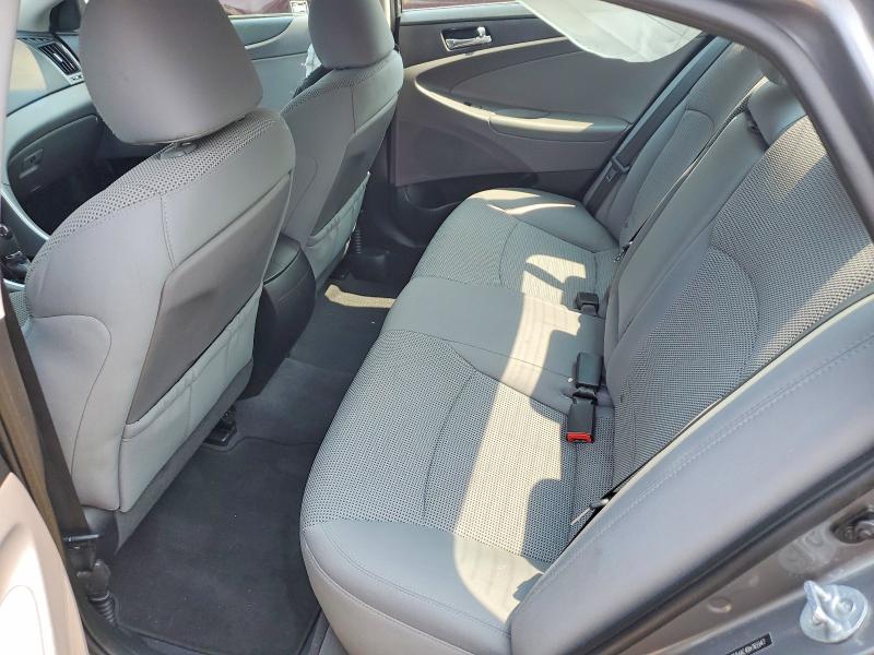 2013 Hyundai Sonata მანქანა იყიდება აუქციონზე, vin: 5NPEB4AC4DH765947, აუქციონის ნომერი: 64723566