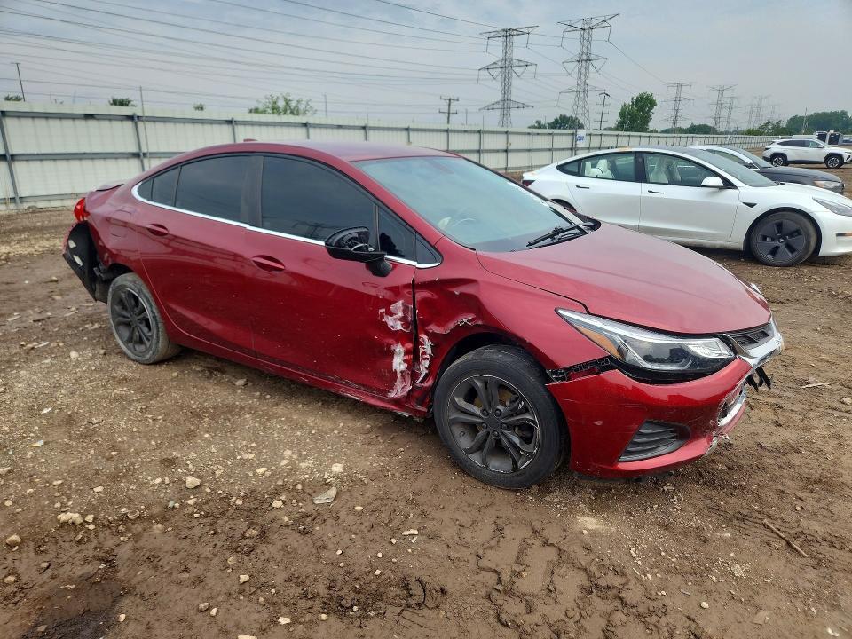 64028396 :رقم المزاد ، 1G1BE5SM2K7125432 vin ، 2019 Chevrolet Cruze مزاد بيع