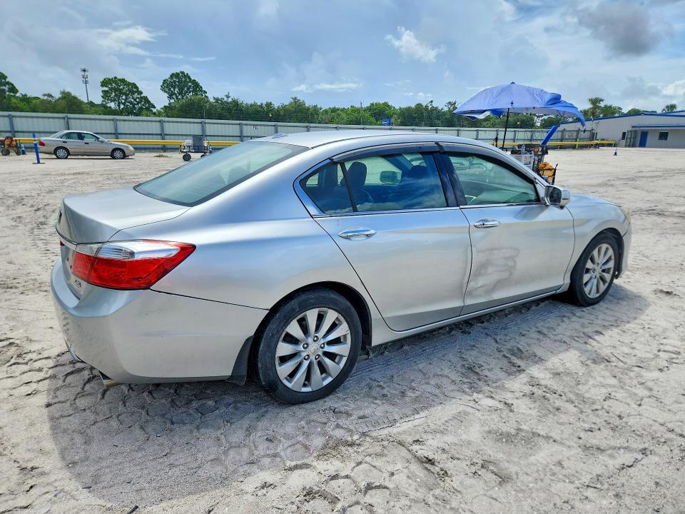 64571656 :رقم المزاد ، 1HGCR3F83DA002828 vin ، 2013 Honda Accord مزاد بيع
