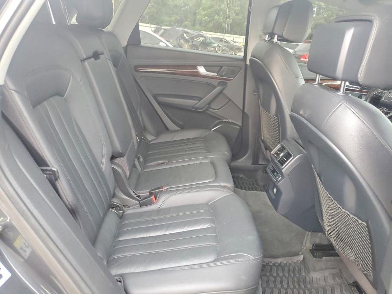 63718896 :رقم المزاد ، WA1BNAFY2J2118760 vin ، 2018 Audi Q5 مزاد بيع