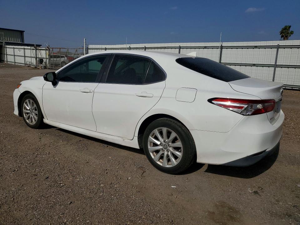 67269726 :رقم المزاد ، 4T1C11AK0LU925838 vin ، 2020 Toyota Camry مزاد بيع