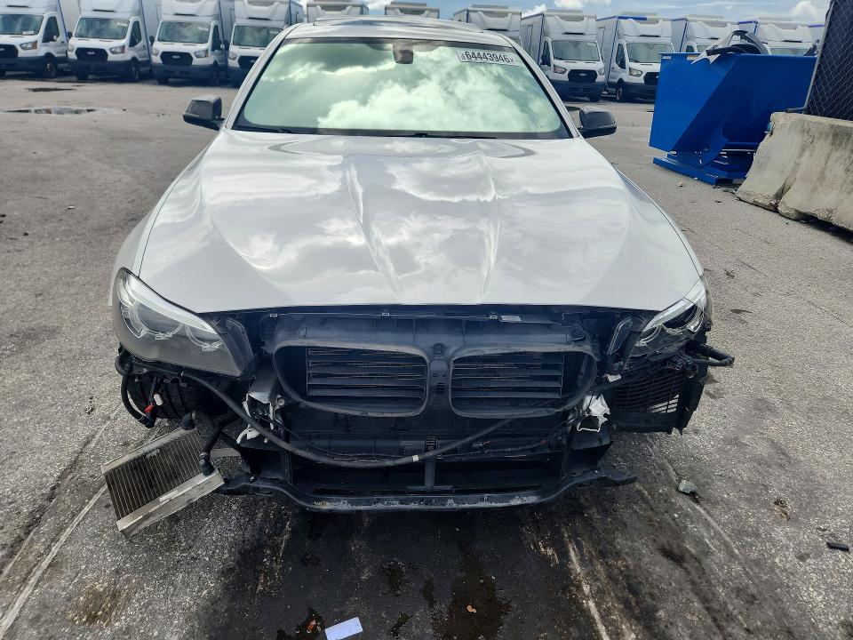 64443946 :رقم المزاد ، WBA5B3C56FD543103 vin ، 2015 Bmw 535 مزاد بيع
