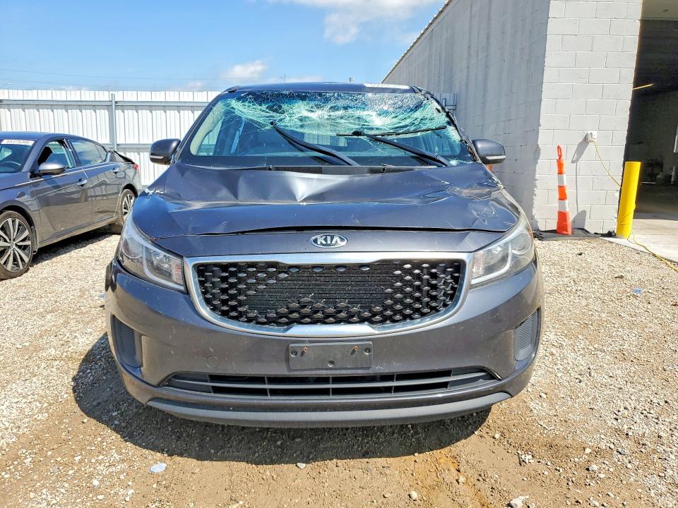 65534166 :رقم المزاد ، KNDMB5C11F6073462 vin ، 2015 Kia Sedona مزاد بيع