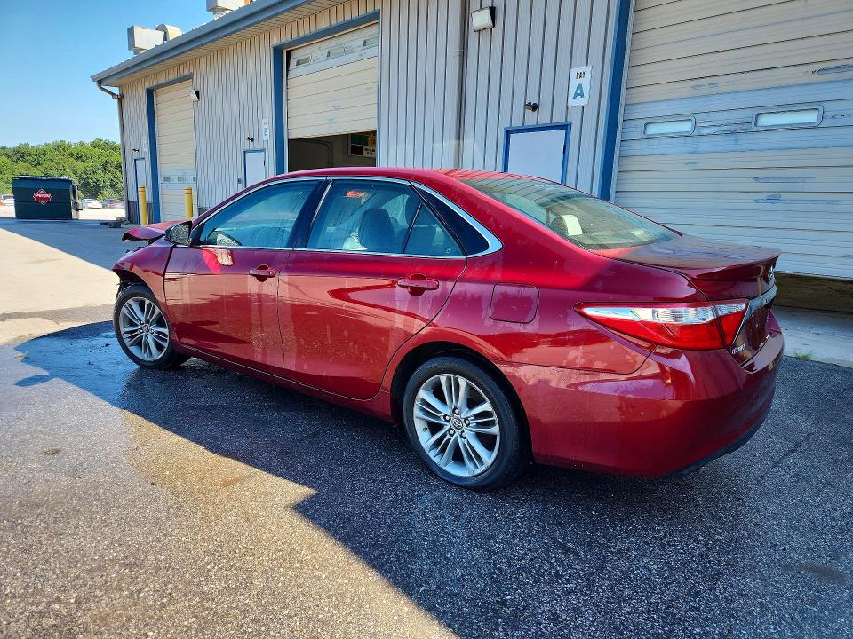 65863146 :رقم المزاد ، 4T1BF1FKXGU577686 vin ، 2016 Toyota Camry مزاد بيع