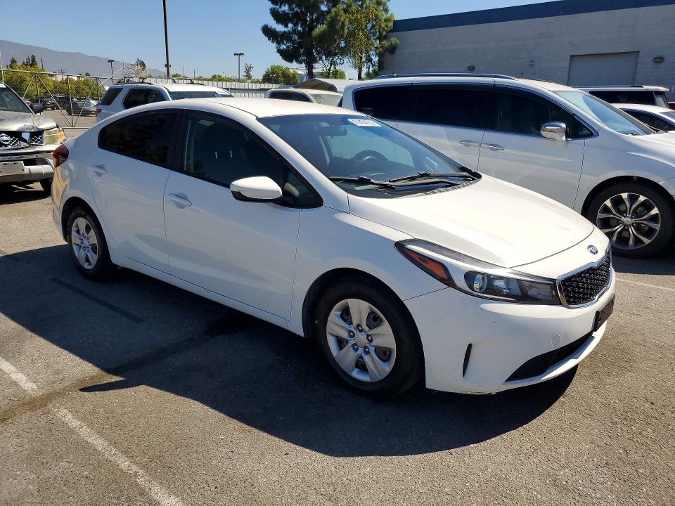 Продаж на аукціоні авто 2017 Kia Forte, vin: 3KPFK4A7XHE121032, номер лоту: 61454736