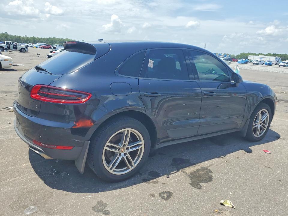 65352256 :رقم المزاد ، WP1AA2A58HLB02789 vin ، 2017 Porsche Macan مزاد بيع