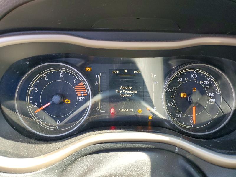 Продажа на аукционе авто 2016 Jeep Cherokee, vin: 1C4PJMCB6GW300617, номер лота: 64610706