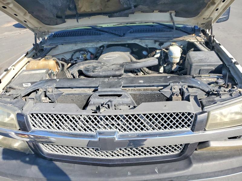 63793656 :رقم المزاد ، 1GCGK23U74F194399 vin ، 2004 Chevrolet Silverado مزاد بيع