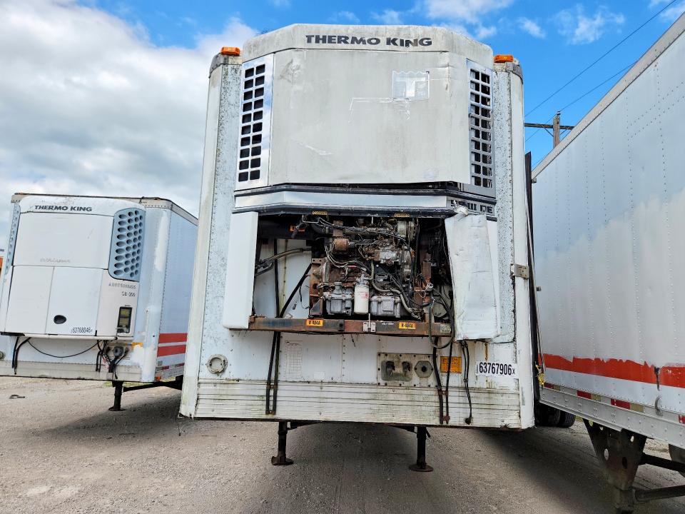 63767906 :رقم المزاد ، 1UYVS2489XU857708 vin ، 1999 Utility Trailer Trailer مزاد بيع