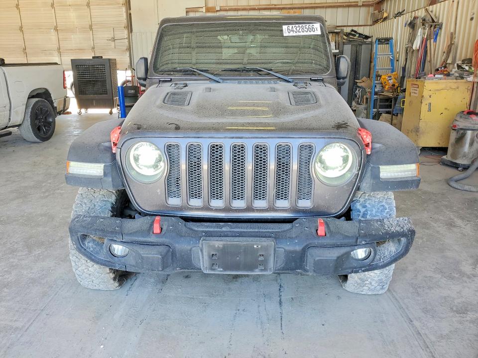 64328566 :رقم المزاد ، 1C4HJXFG9JW262725 vin ، 2018 Jeep Wrangler Unlimited مزاد بيع
