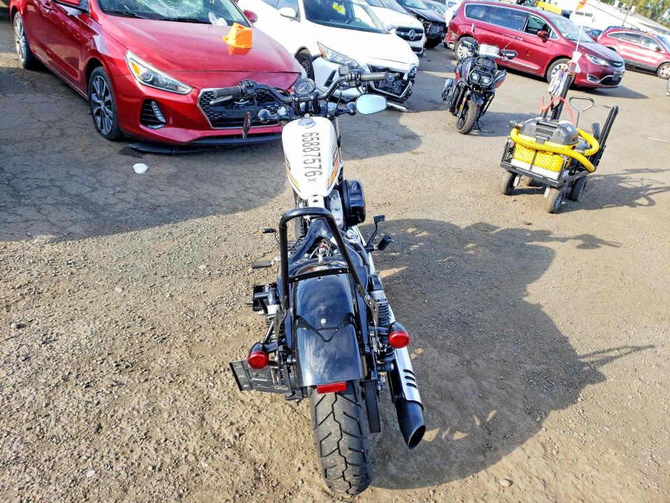 65887576 :رقم المزاد ، 1HD1LC312HC446015 vin ، 2017 Harley-davidson Xl1200 مزاد بيع